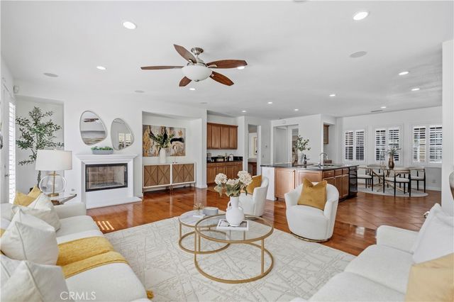 2163 Summerset, Corona, CA 92879