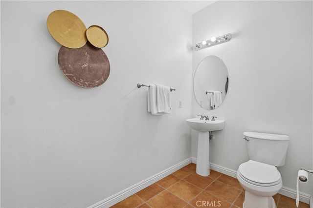 2163 Summerset, Corona, CA 92879