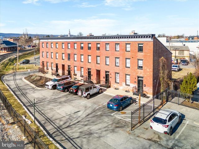 163 B AND O AVE, Frederick, MD 21701