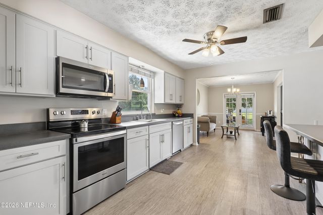730 SIMMONS Trail, Green Cove Springs, FL 32043