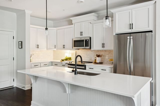 3149 Sassafras Ln, Thompsons Station, TN 37179