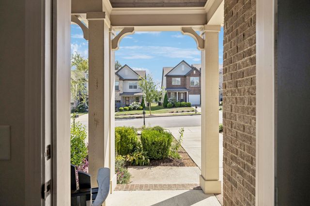3149 Sassafras Ln, Thompsons Station, TN 37179