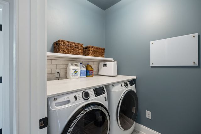 3149 Sassafras Ln, Thompsons Station, TN 37179