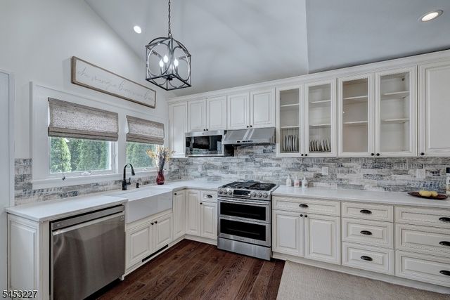 10 Marion Rd, Verona Twp., NJ 07044