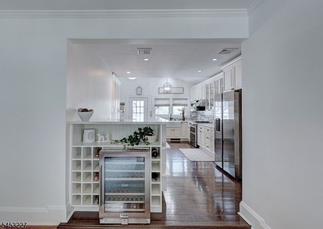10 Marion Rd, Verona Twp., NJ 07044