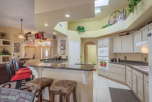 6316 FRANKLIN RED Drive, El Paso, TX 79912