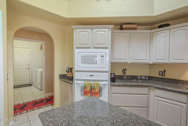 6316 FRANKLIN RED Drive, El Paso, TX 79912