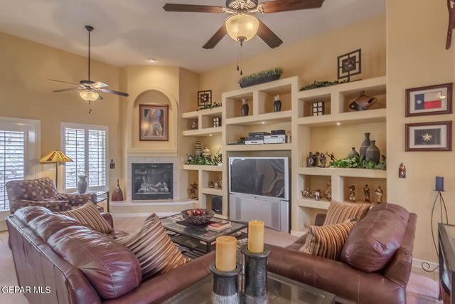 6316 FRANKLIN RED Drive, El Paso, TX 79912