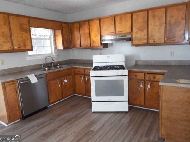 2780 Highpoint Road, Snellville, GA 30078