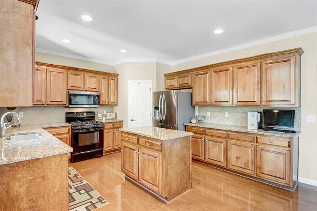 538 Cape Ivey Drive, Dacula, GA 30019