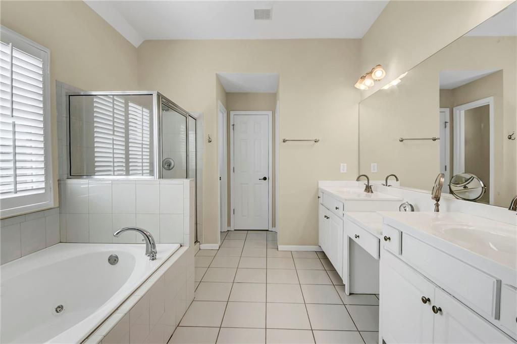 Image 28 of property listing at 538 Cape Ivey Drive, Dacula, GA 30019