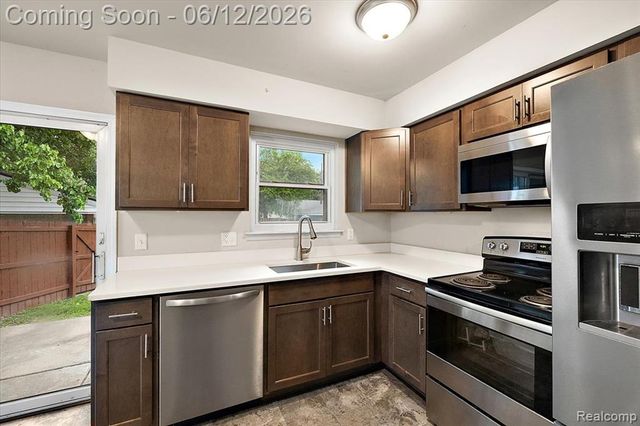 1146 Harrison Avenue, Garden City, MI 48135