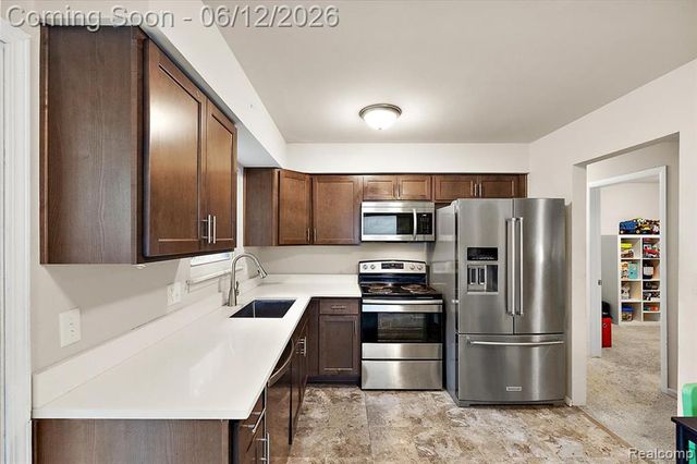 1146 Harrison Avenue, Garden City, MI 48135
