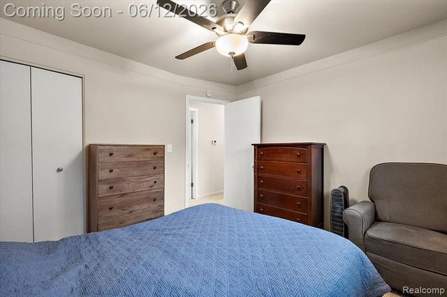 1146 Harrison Avenue, Garden City, MI 48135