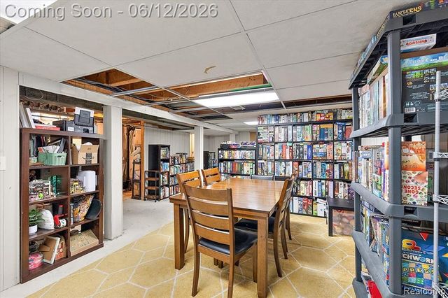 1146 Harrison Avenue, Garden City, MI 48135