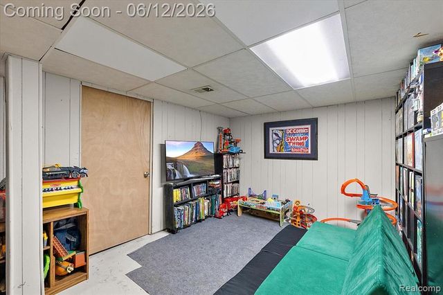 1146 Harrison Avenue, Garden City, MI 48135