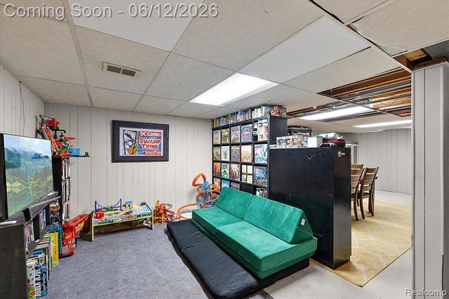 1146 Harrison Avenue, Garden City, MI 48135