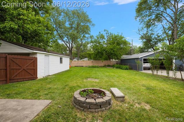 1146 Harrison Avenue, Garden City, MI 48135
