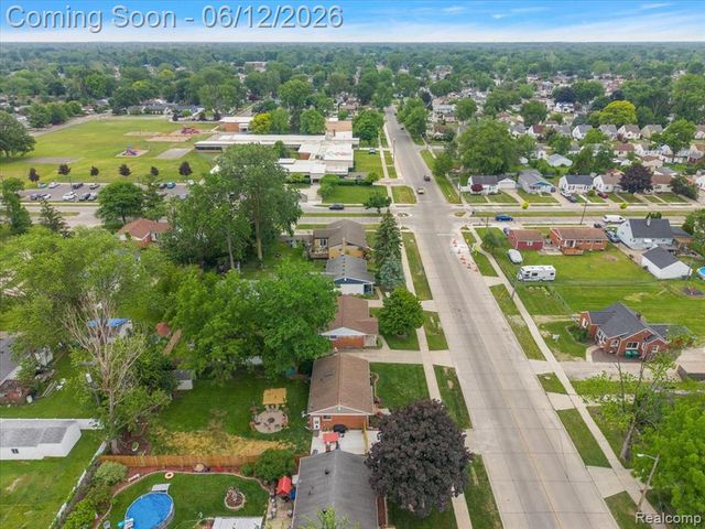 1146 Harrison Avenue, Garden City, MI 48135