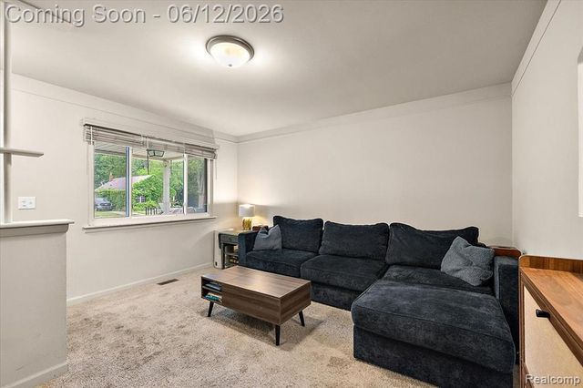 1146 Harrison Avenue, Garden City, MI 48135