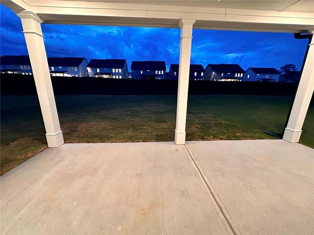 537 Hyde Ridge Trail, Loganville, GA 30052