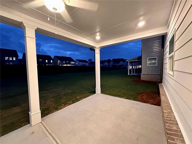 537 Hyde Ridge Trail, Loganville, GA 30052