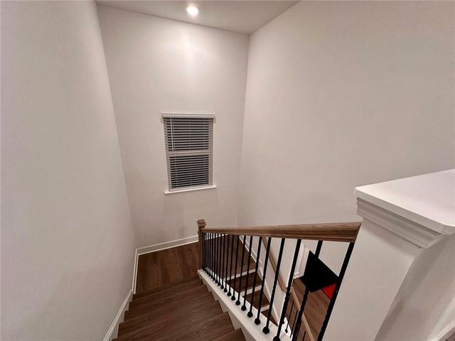 537 Hyde Ridge Trail, Loganville, GA 30052