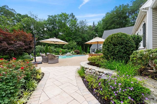 6 Courtney Dr, Newbury, MA 01922
