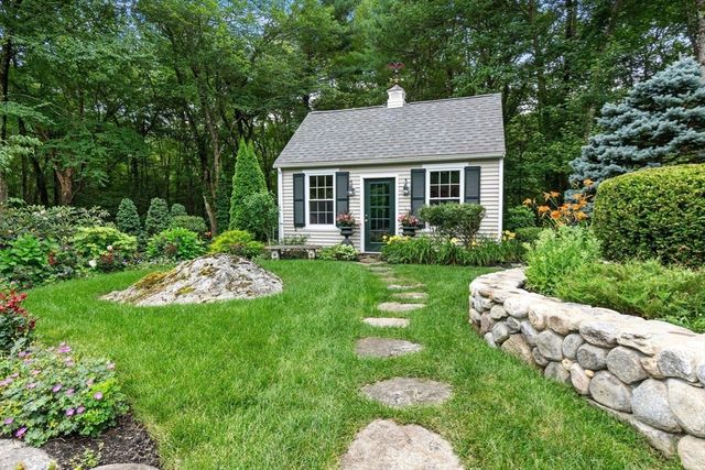 6 Courtney Dr, Newbury, MA 01922