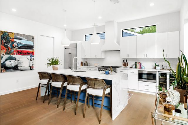 2316 W 7th ST, Austin, TX 78703