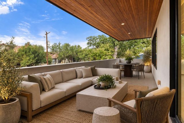 2316 W 7th ST, Austin, TX 78703
