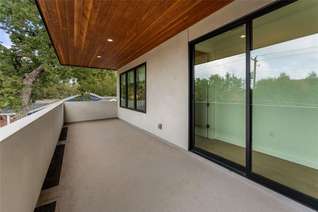 2316 W 7th ST, Austin, TX 78703