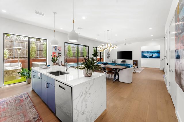 2316 W 7th ST, Austin, TX 78703
