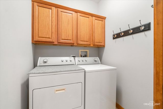 574 Sudbury Circle, Oswego, IL 60543
