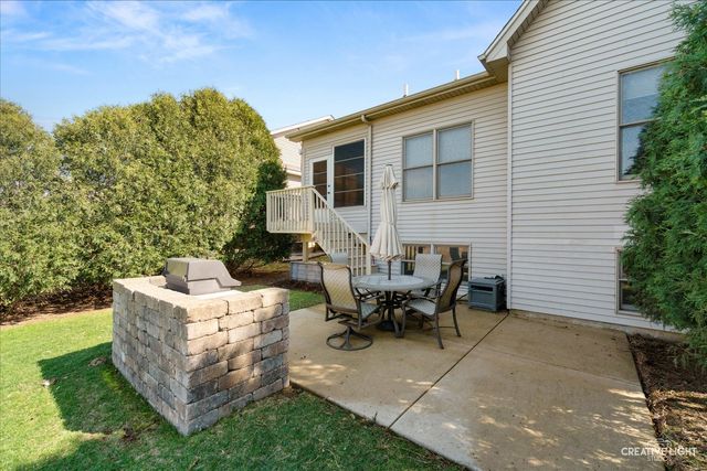 574 Sudbury Circle, Oswego, IL 60543