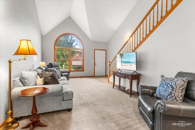 574 Sudbury Circle, Oswego, IL 60543