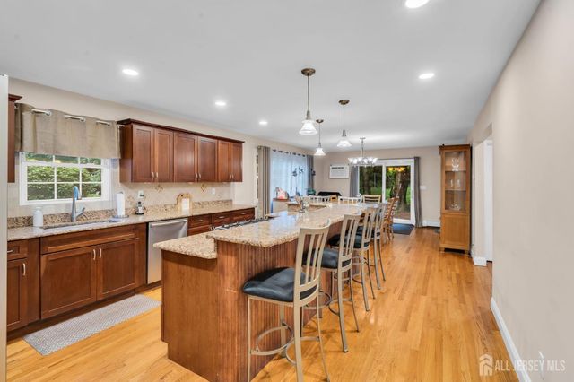 266 Orchard Avenue, Middletown, NJ 07718