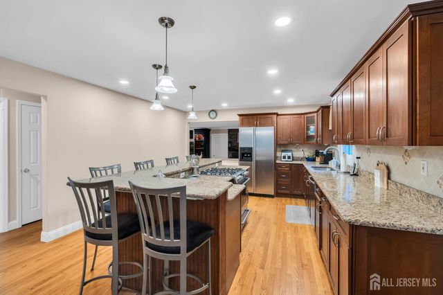 266 Orchard Avenue, Middletown, NJ 07718