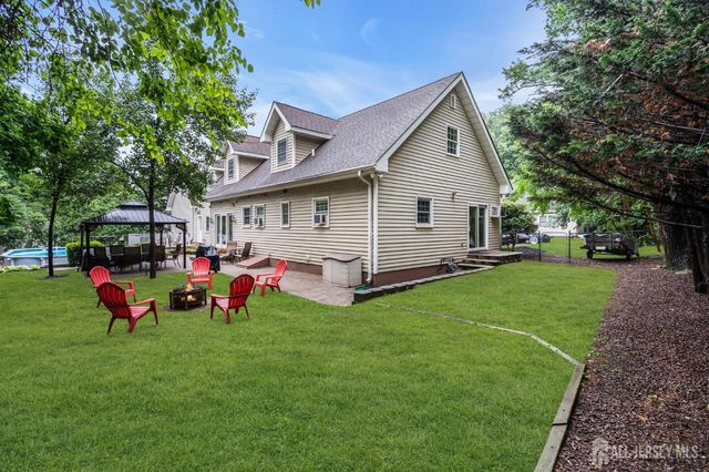 266 Orchard Avenue, Middletown, NJ 07718