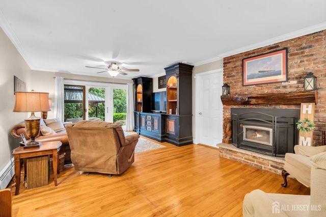 266 Orchard Avenue, Middletown, NJ 07718