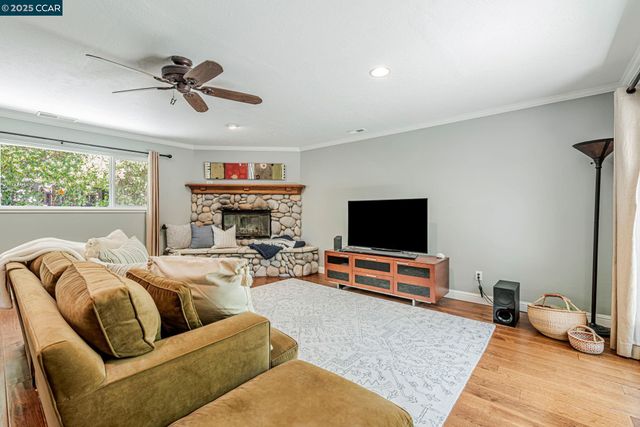 49 Terra Bella Dr, Walnut Creek, CA 94596