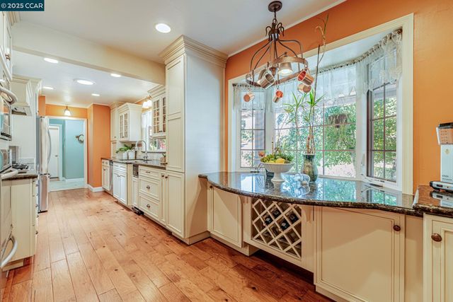49 Terra Bella Dr, Walnut Creek, CA 94596