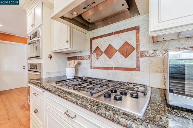 49 Terra Bella Dr, Walnut Creek, CA 94596