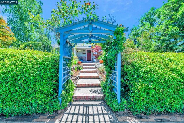 49 Terra Bella Dr, Walnut Creek, CA 94596