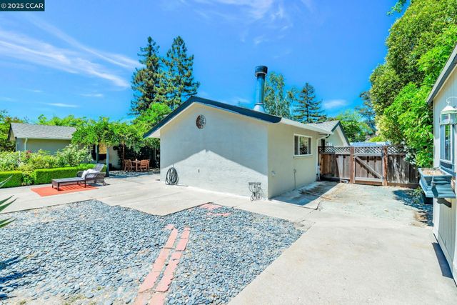 49 Terra Bella Dr, Walnut Creek, CA 94596