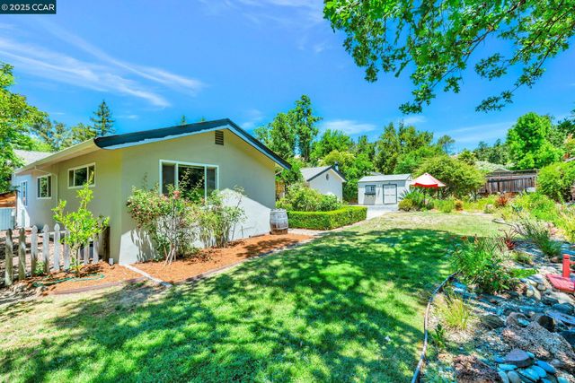 49 Terra Bella Dr, Walnut Creek, CA 94596