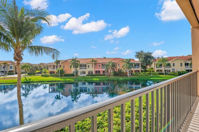 8 ACADEMY WAY S 123, St Petersburg, FL 33711