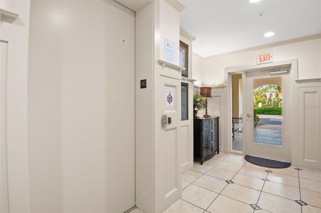 8 ACADEMY WAY S 123, St Petersburg, FL 33711