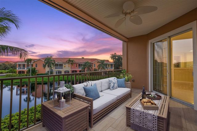 8 ACADEMY WAY S 123, St Petersburg, FL 33711