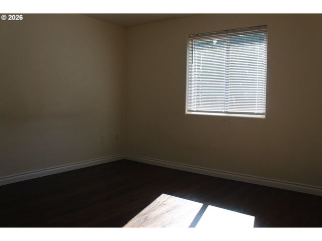 1403 N 4TH Ave, Kelso, WA 98626